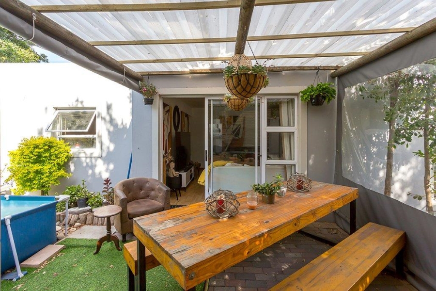 2 Bedroom Property for Sale in Table View Western Cape